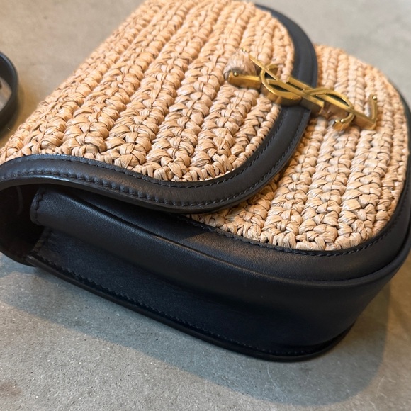 Saint Laurent Straw Crossbody Bag in Natural and Black with Gold YSL - Picture 4 of 8